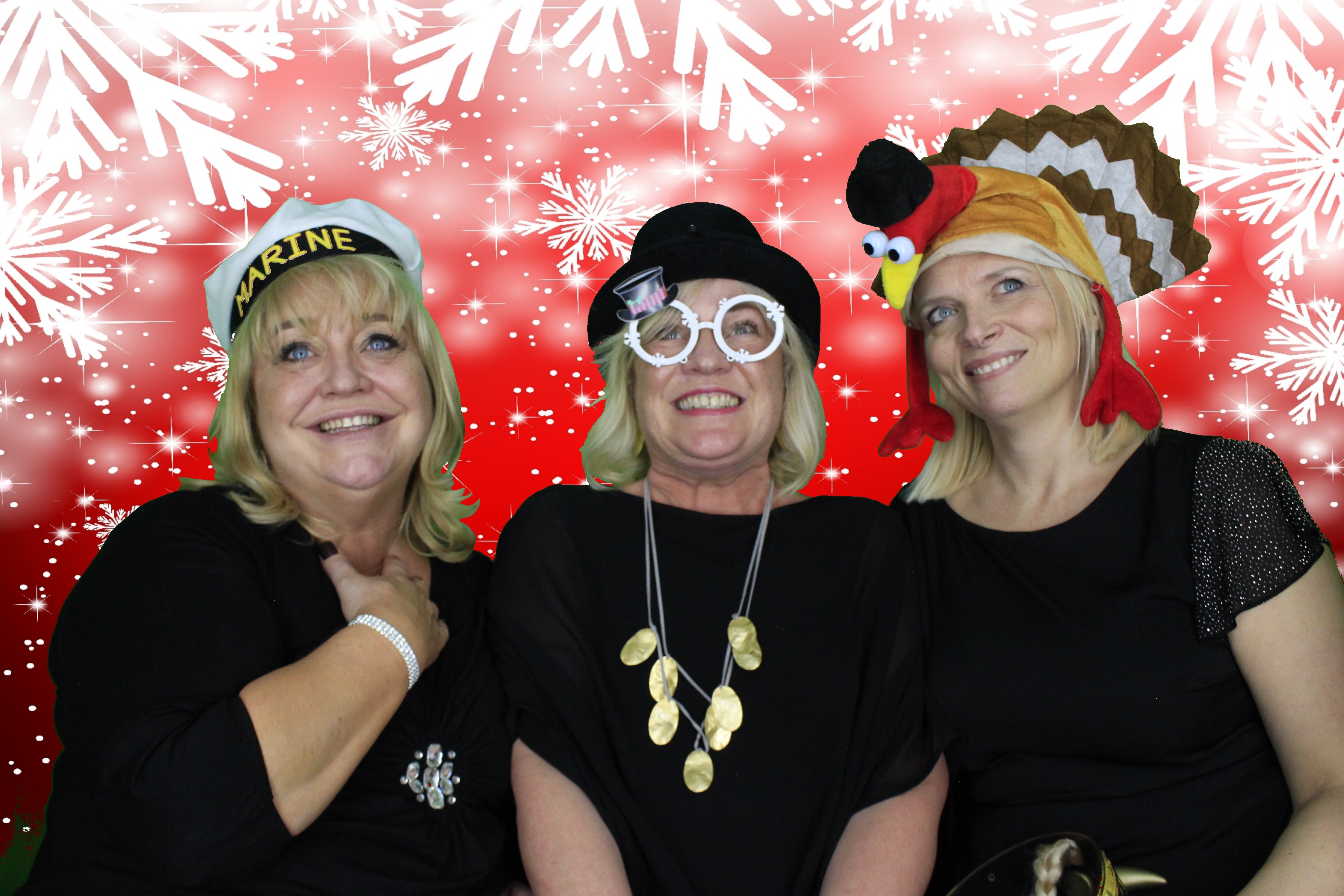 Silvermere Christmas Party  | View more photos from the event at gallery.myphotoboothexperience.co.uk/u/MyPhotoBoothExperienceLtd/Silvermere-Christmas-Party-0